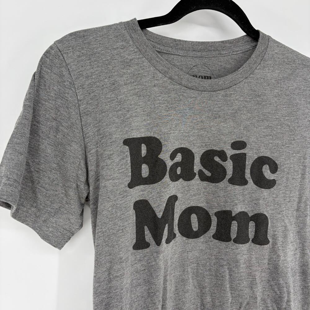 Mom Culture Basic Mom Graphic Tee Gray Short Sleeve T-Shirt Women's Small - Picture 8 of 8